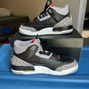 Retro Jordan cement 3’s
